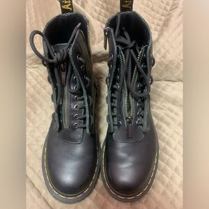 Dr Martens ONE DAY SALE